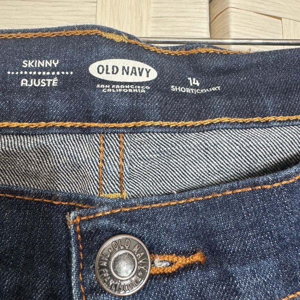 Old Navy Skinny Dark Wash 5 Pocket Jean Size 14 Short - Picture 7 of 11